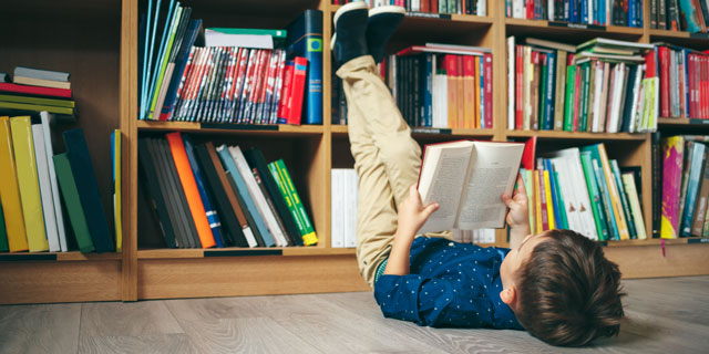 چگونه دانش‌آموزان را به کتاب‌خوانی علاقه‌مند کنیم؟